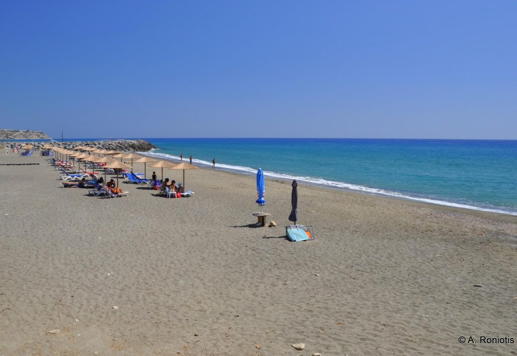 Explore the romantic village of Arvi!